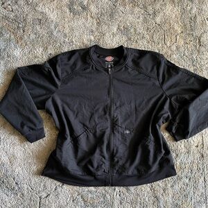 women’s dickies balance zip front scrub jacket